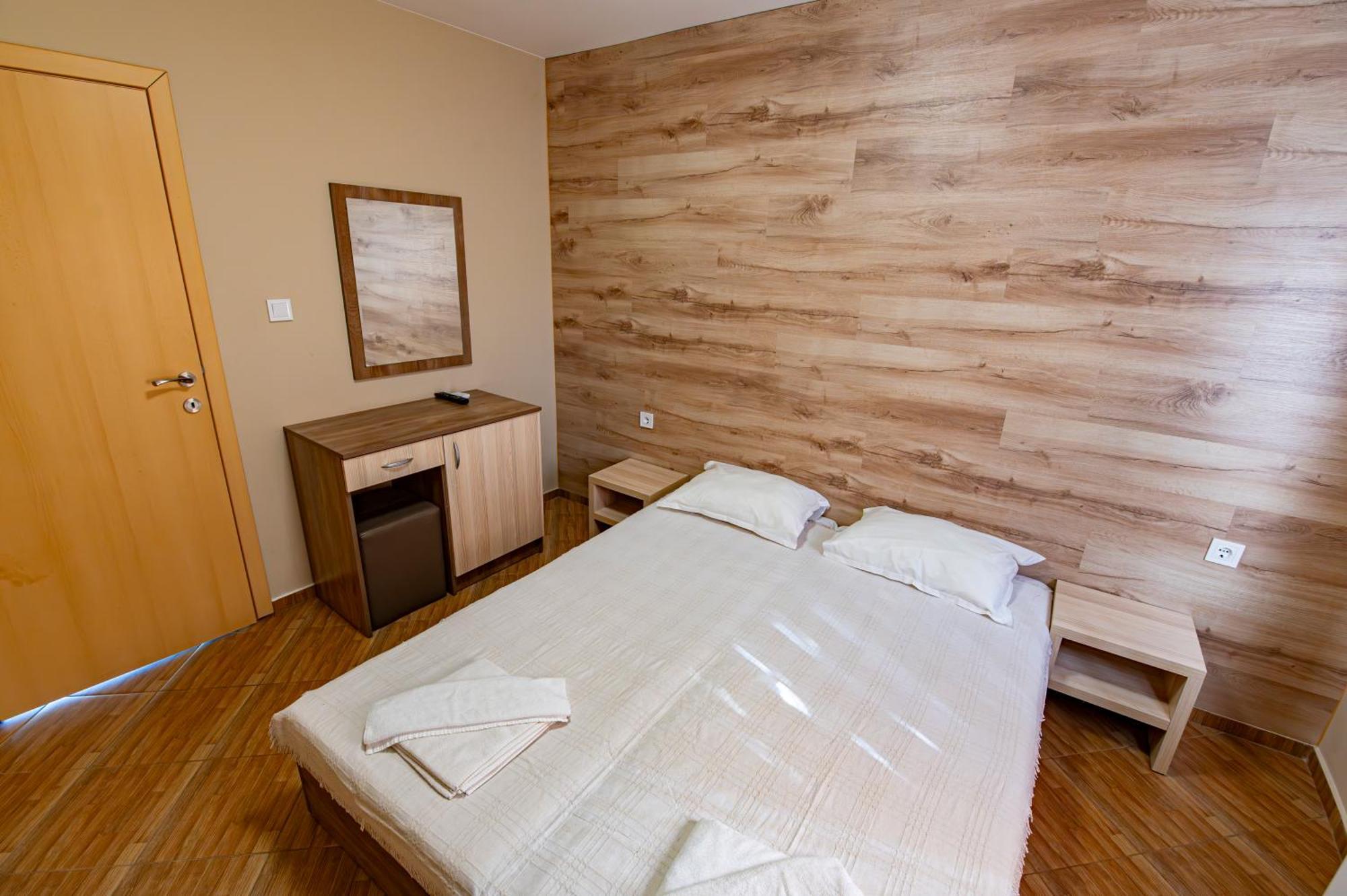 Хотелски Комплекс Саня Apriltsi  Exterior foto